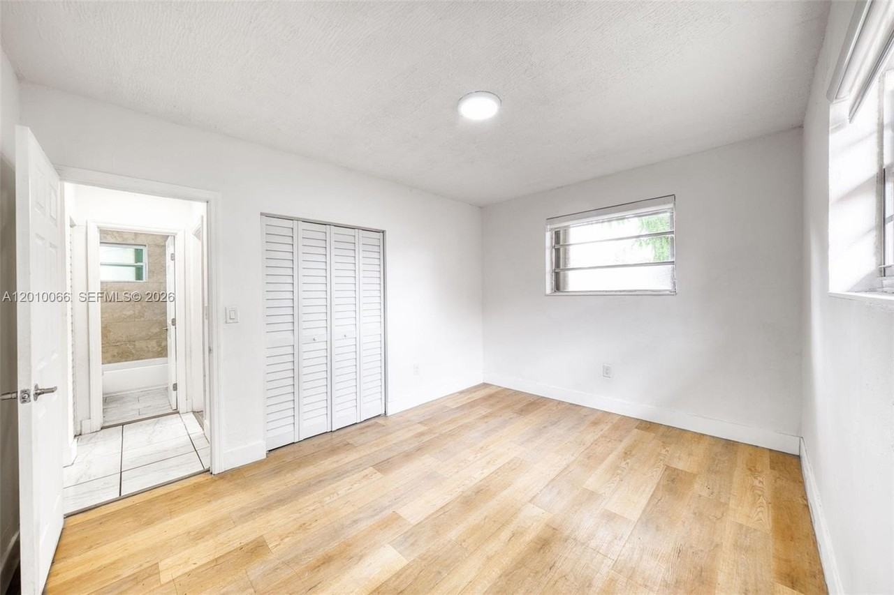 1535 Nw 53rd St #1535 - Photo 4 of 8