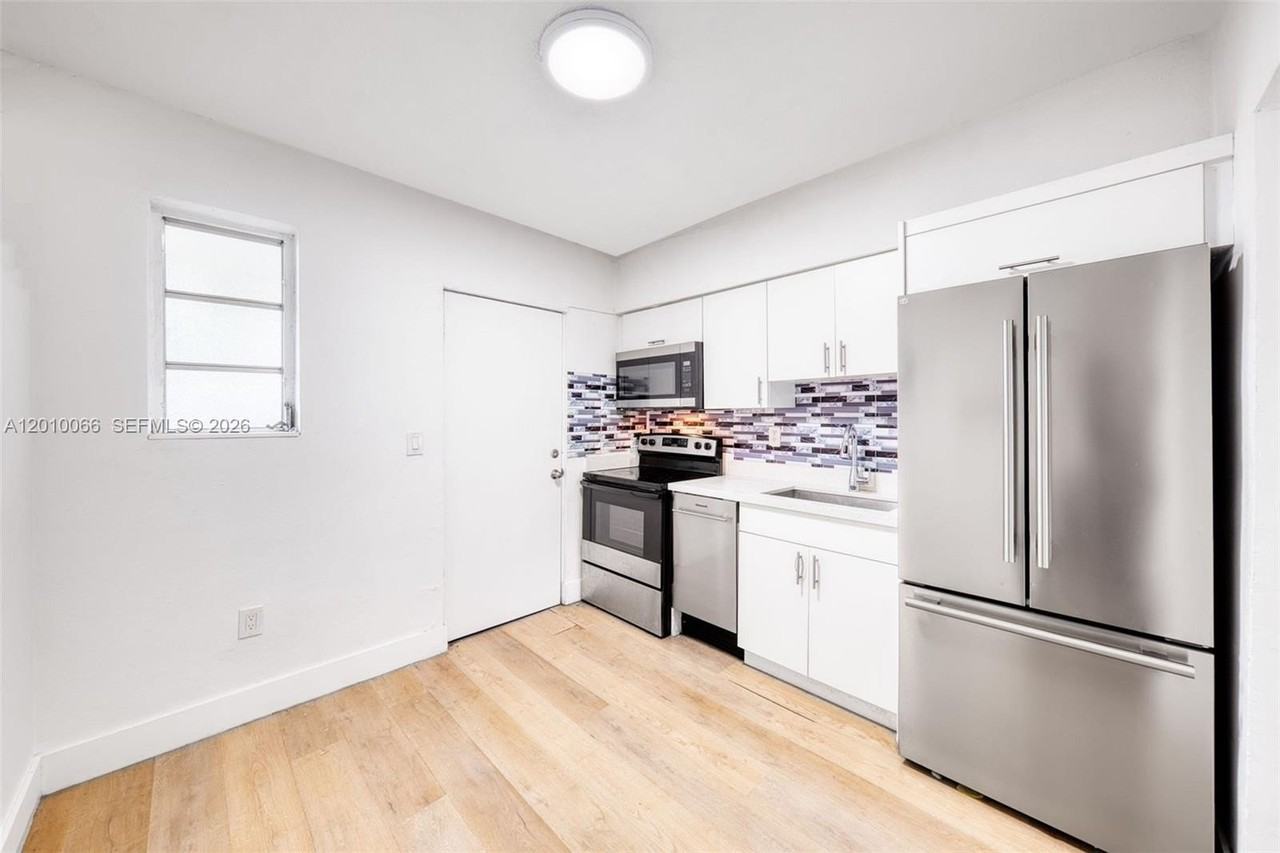 1535 Nw 53rd St #1535 - Photo 7 of 8