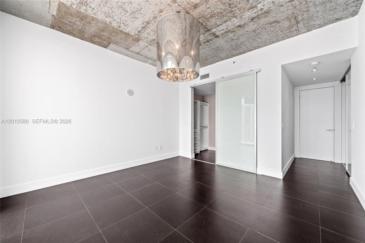 3470 E Coast Ave - Photo 6 of 27