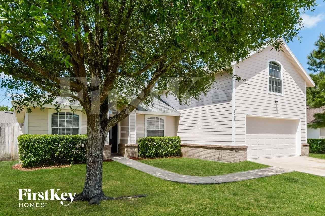 1268 Winding Brook Ct - Photo 2 of 15