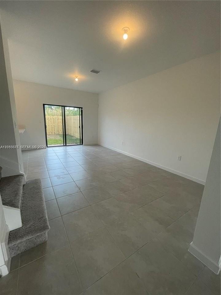 24641 Sw 117th Path #24641 - Photo 2 of 9