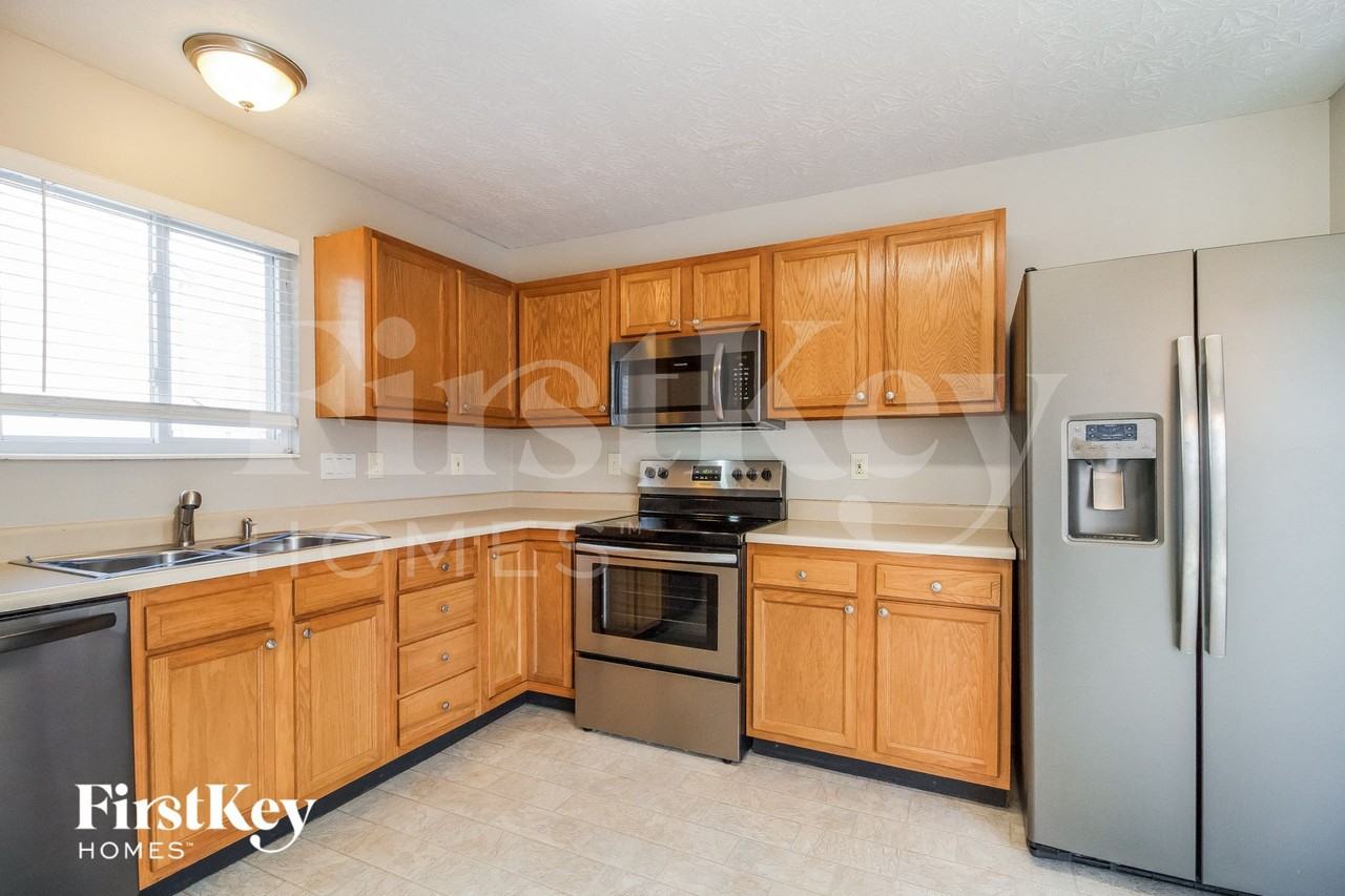 60 Charmalee Dr - Photo 6 of 15