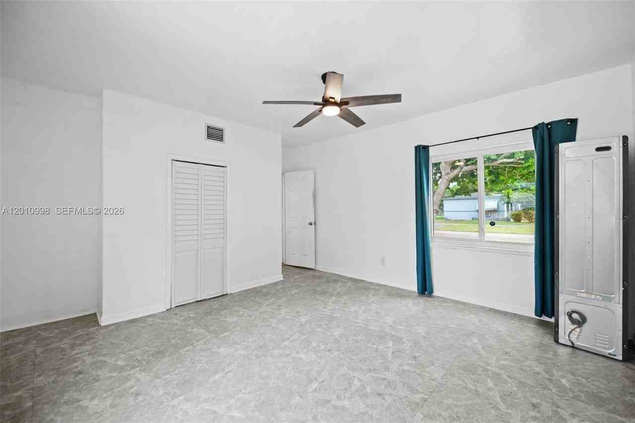 1199 Nw 121st St - Photo 7 of 23