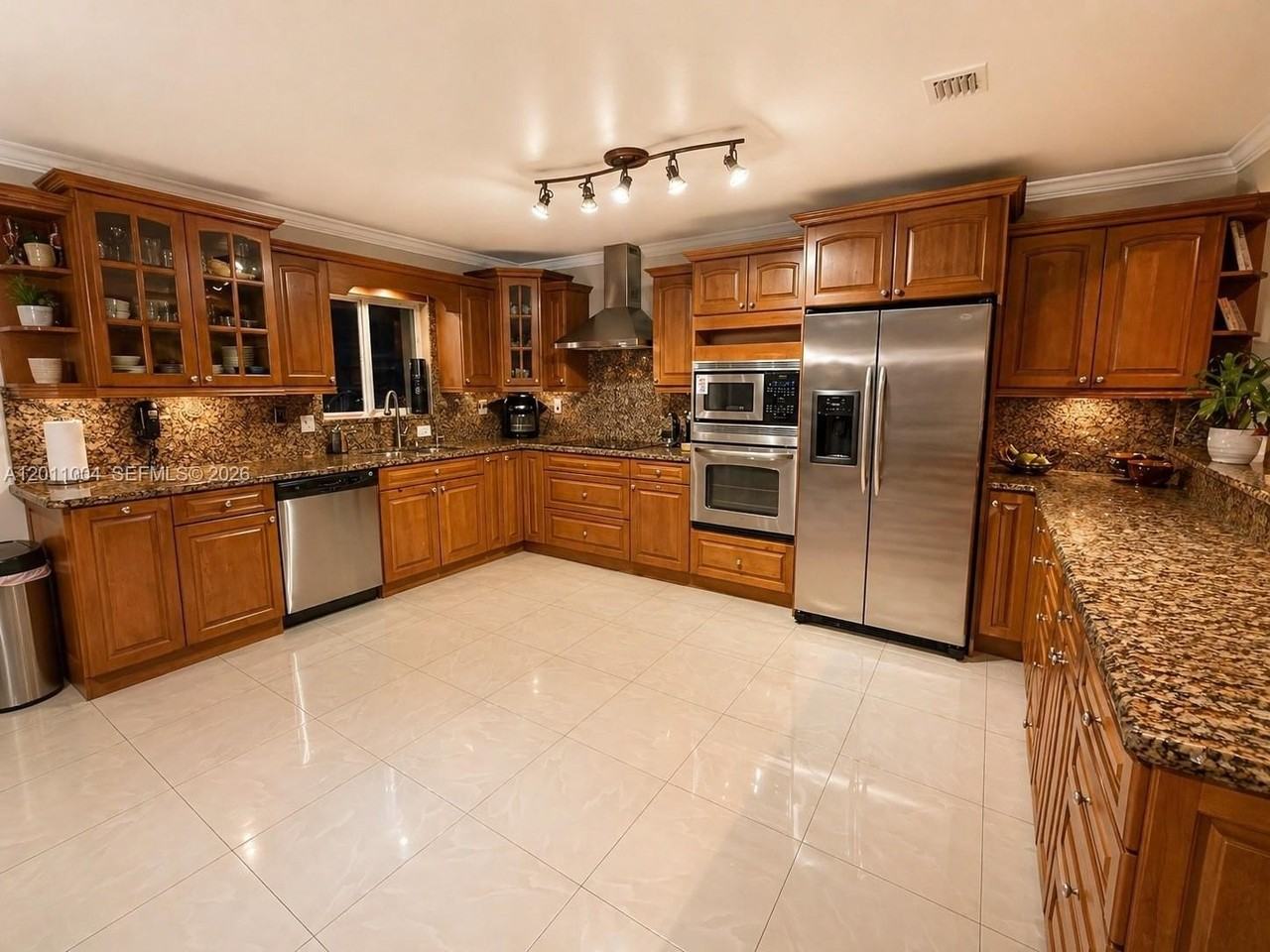 10290 Sw 24th Ct - Photo 4 of 47