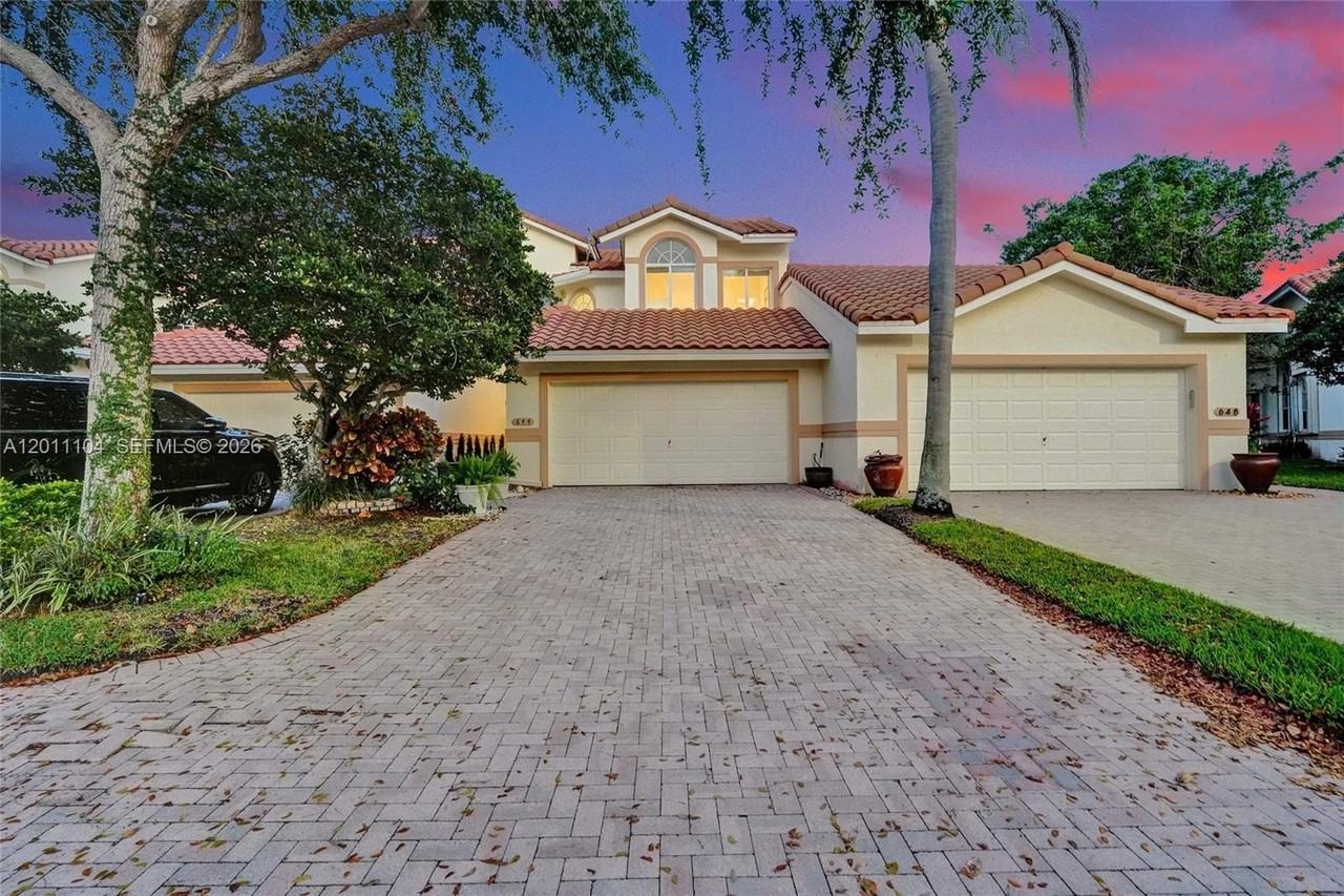 644 W Palm Aire Dr #644 - Photo 3 of 50