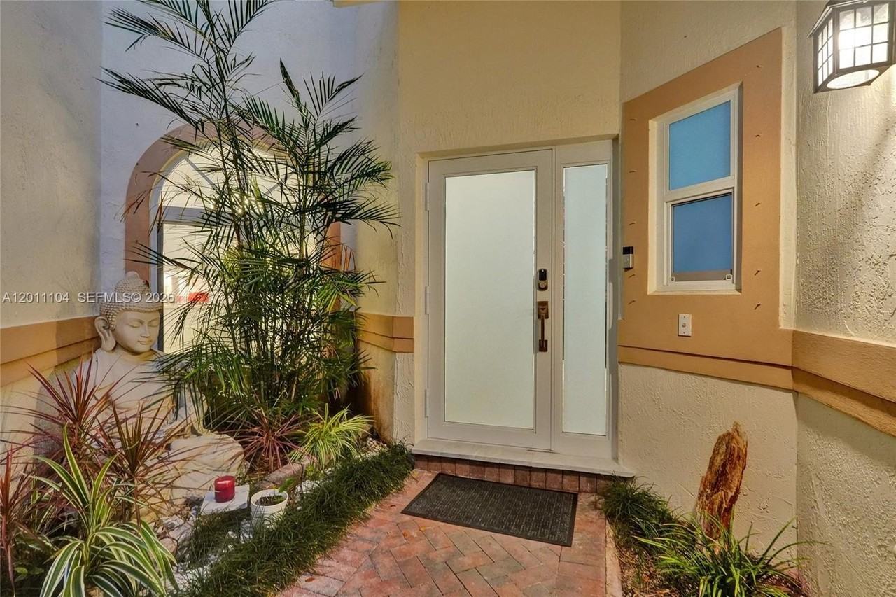 644 W Palm Aire Dr #644 - Photo 5 of 50
