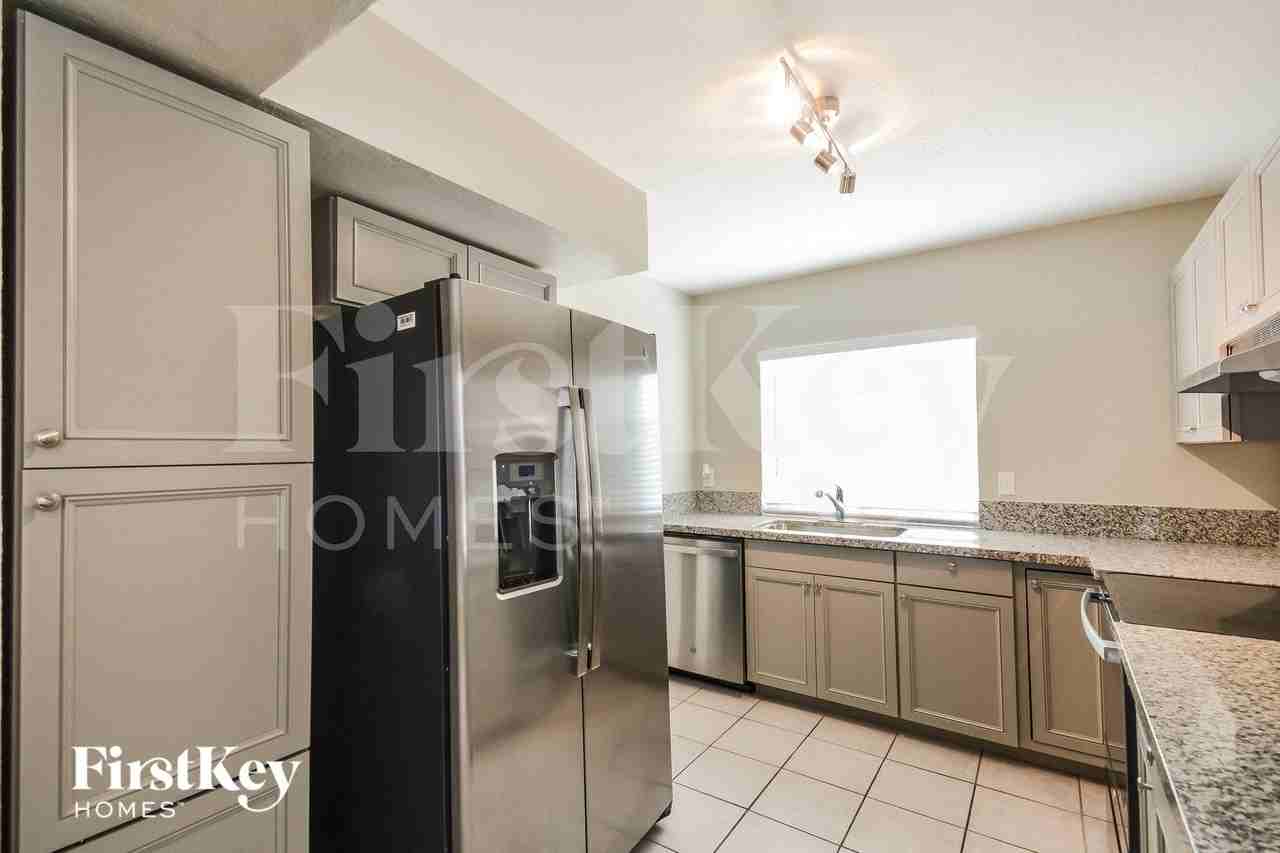 9556 N Albatross Dr - Photo 6 of 15