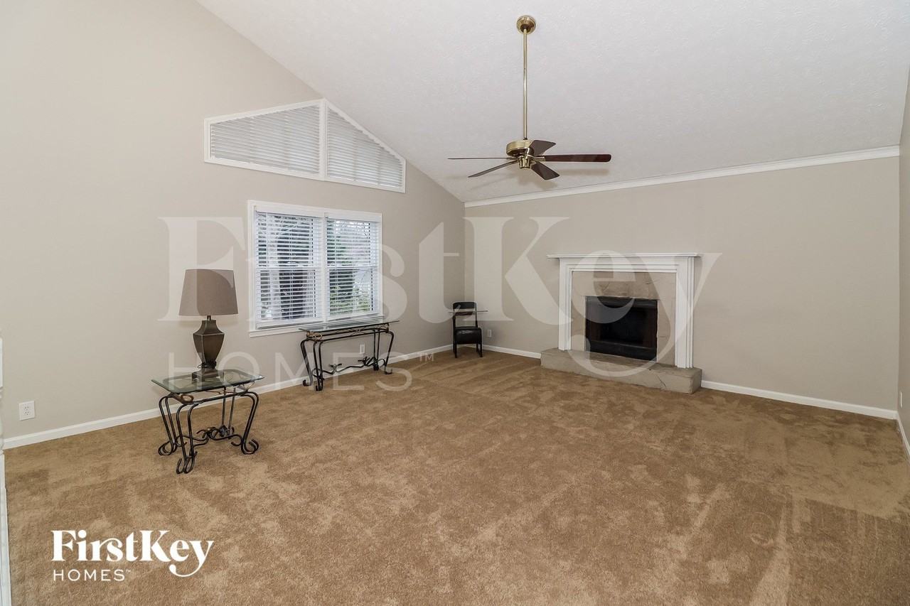 815 Old Spring Way - Photo 3 of 15
