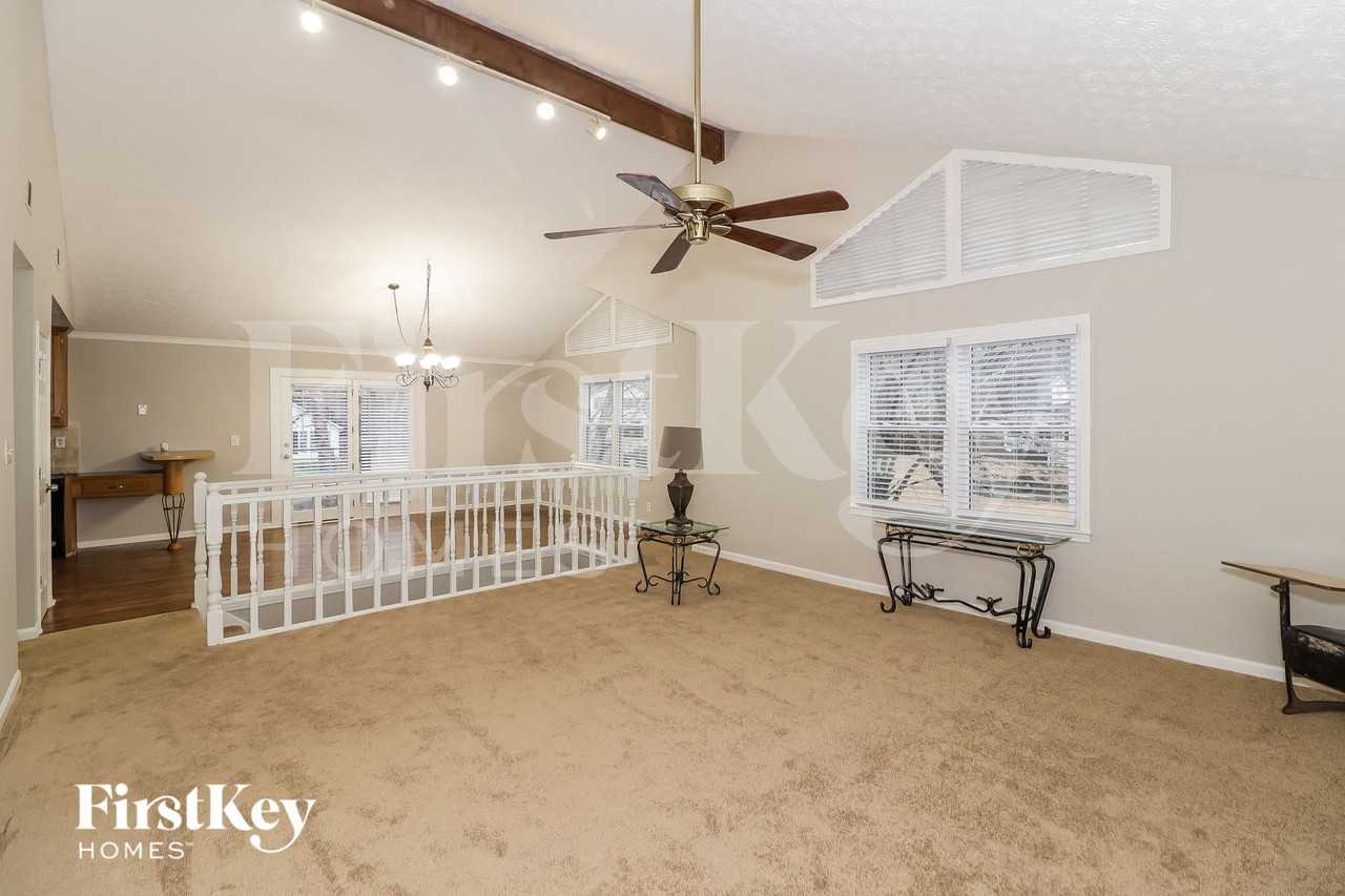 815 Old Spring Way - Photo 4 of 15