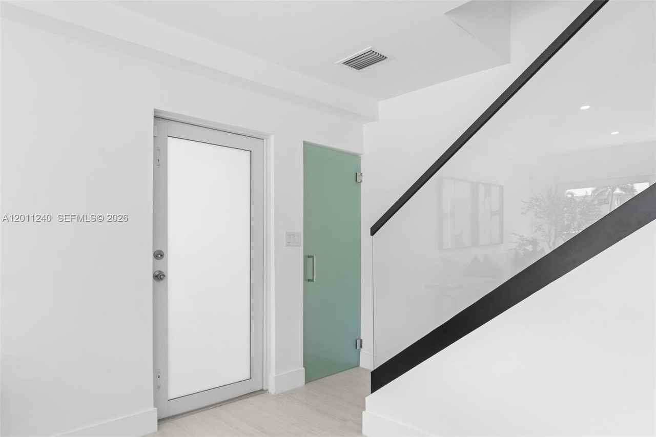 7286 Gary Ave - Photo 6 of 50