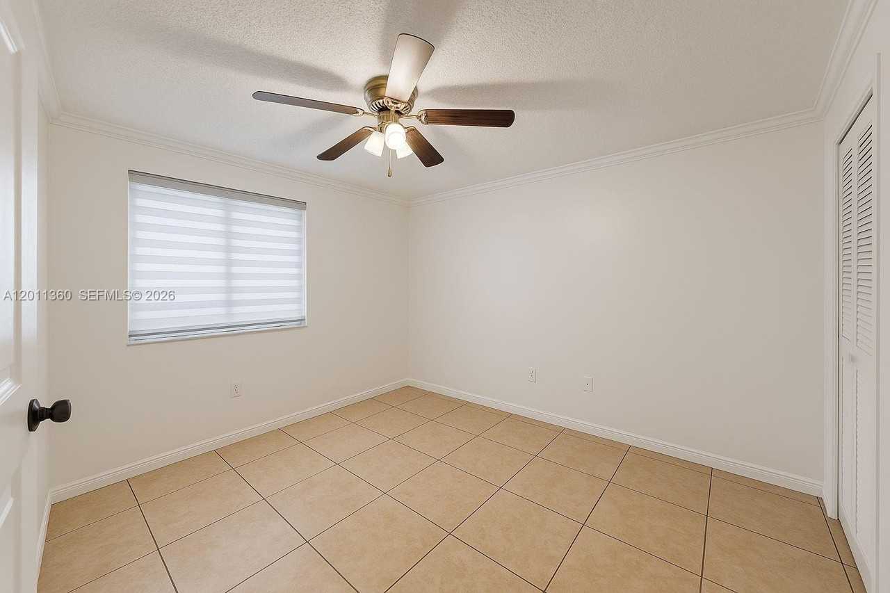 8170 Nw 10th St #2 - Photo 7 of 8