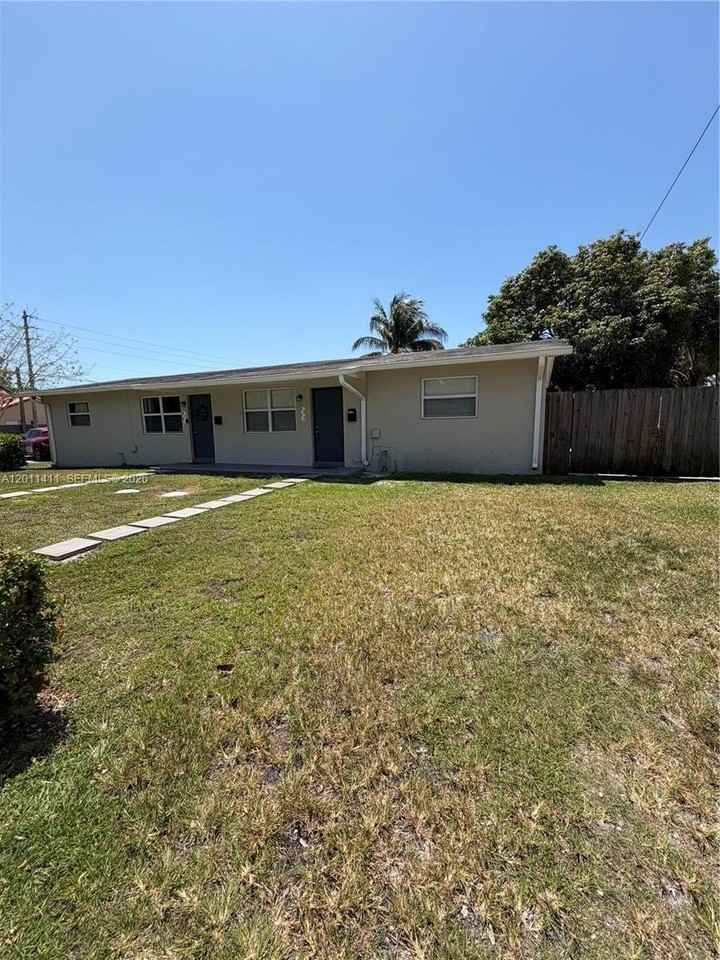9250 Sw 168th St #9252 - Photo 2 of 15