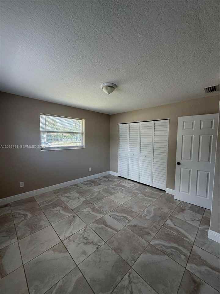 9250 Sw 168th St #9252 - Photo 4 of 15
