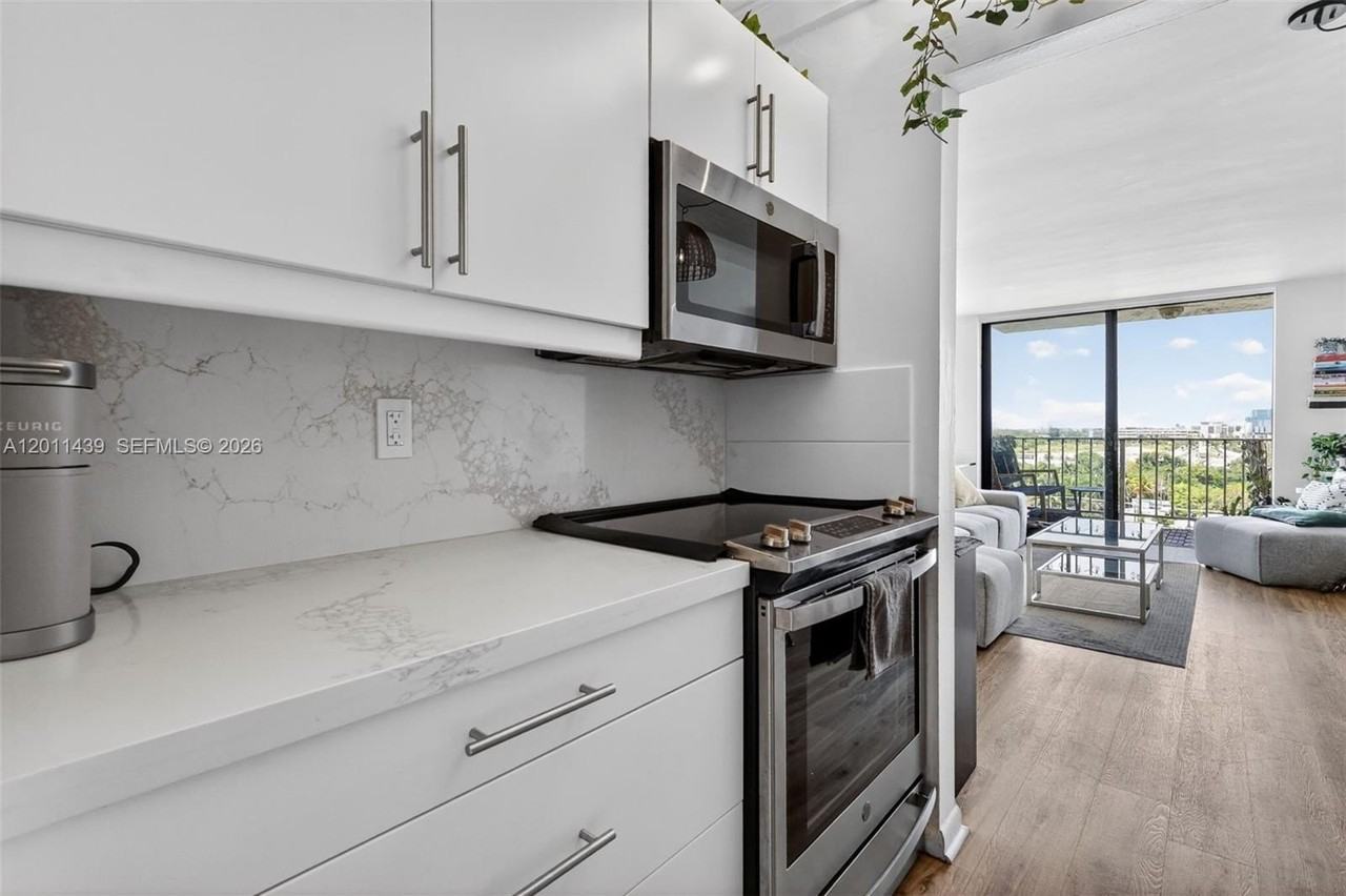 2350 Ne 135th St #901 - Photo 7 of 17