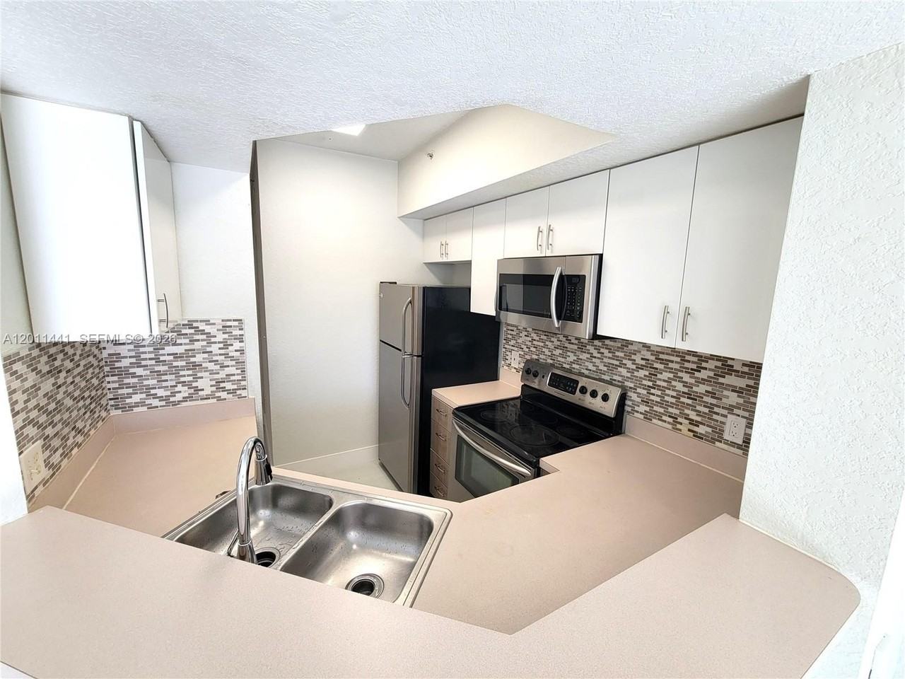 755 Sw 148th Ave #1103 - Photo 6 of 17