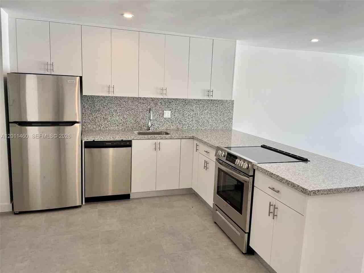 5719 Nw 28th St #5719 - Photo 2 of 37