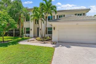 1019 Egret Cir N - Photo 1 of 1