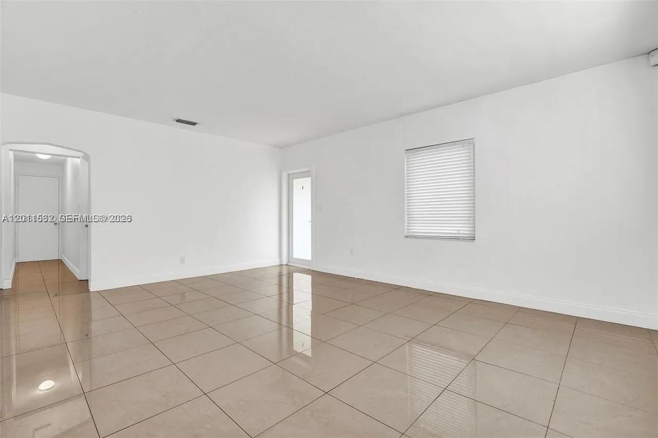437 Swan Ave #0 - Photo 5 of 33