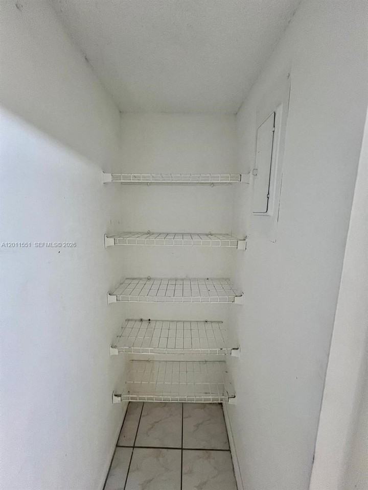516 Nw 114th Ave #101 - Photo 3 of 15