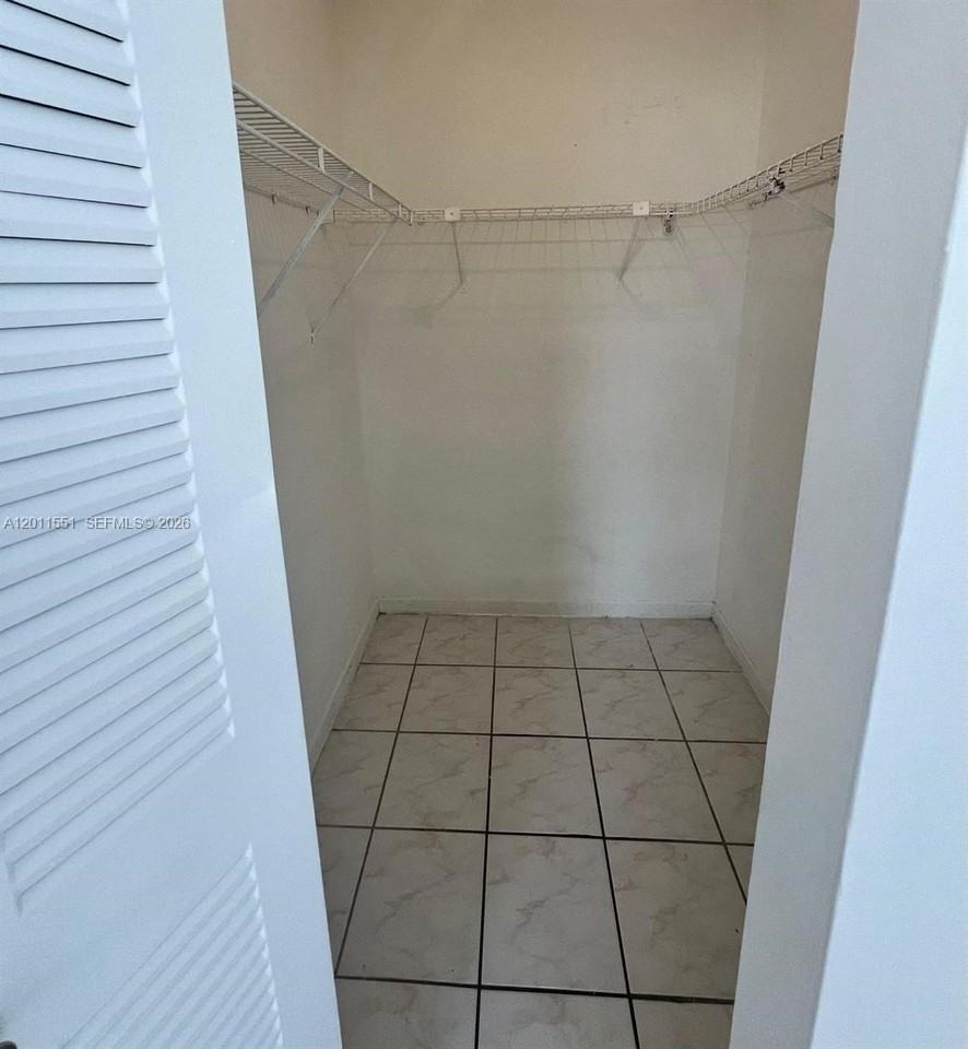 516 Nw 114th Ave #101 - Photo 7 of 15