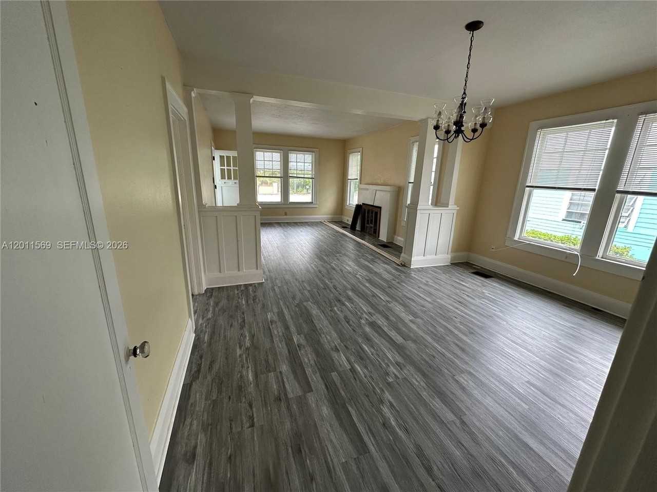 1870 Lakeview Dr #1870 - Photo 3 of 3