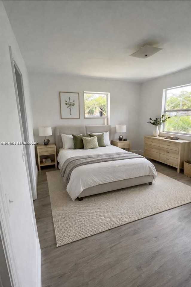 2410 Nw 11th St #A - Photo 2 of 9