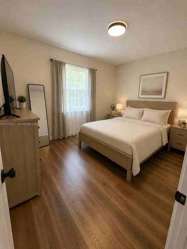 6466 Sw 14th St - Photo 3 of 10