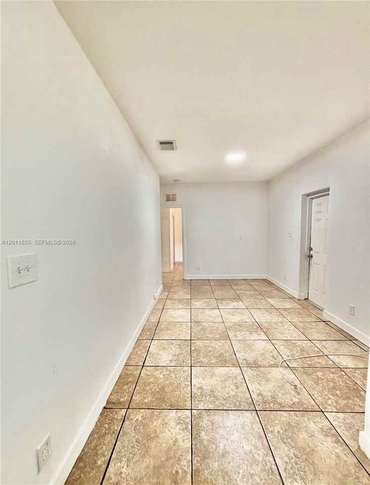 1201 Ne 6th Ave #1201 - Photo 7 of 21