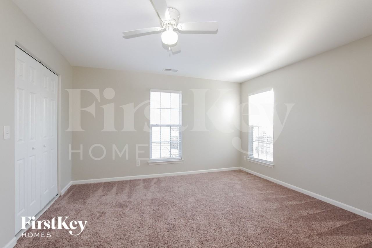 6622 Courtland St - Photo 7 of 15