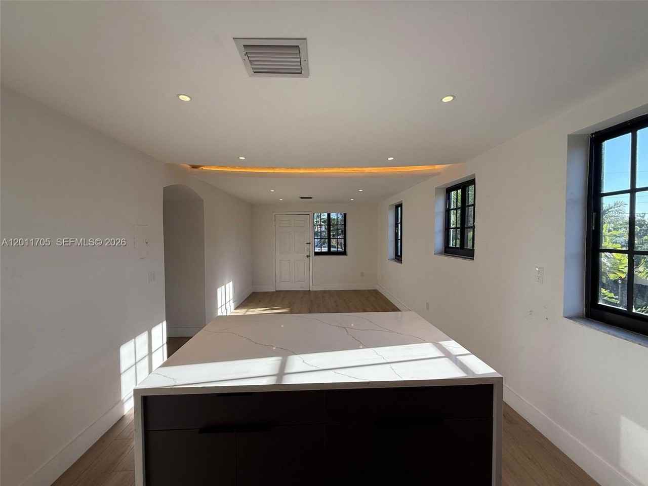 1716 Sw 11th St #4 - Photo 6 of 12