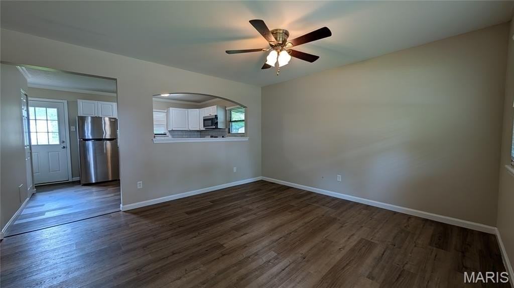 809 Jacobs Ln - Photo 2 of 15