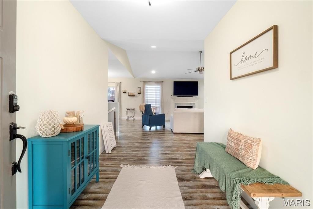 2617 Lauren Lake Dr - Photo 3 of 35