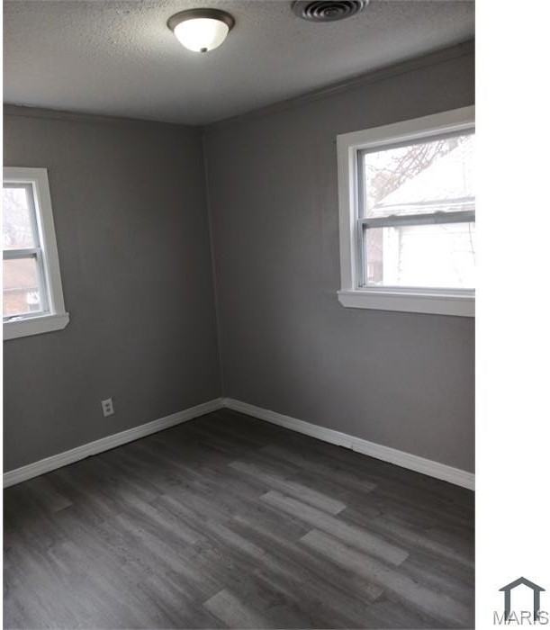 5574 Era Ave - Photo 3 of 7