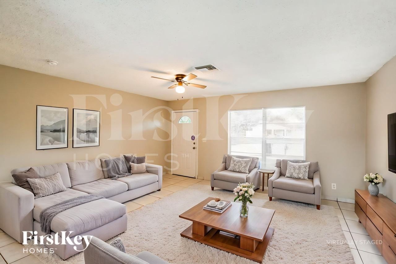 7820 Sw 9th St - Photo 5 of 20