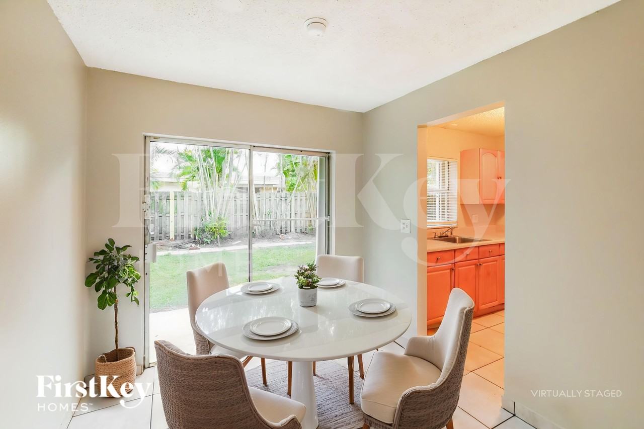 7820 Sw 9th St - Photo 7 of 20