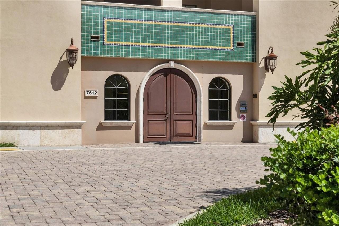 7612 Lake Vista Ct #308 - Photo 4 of 50