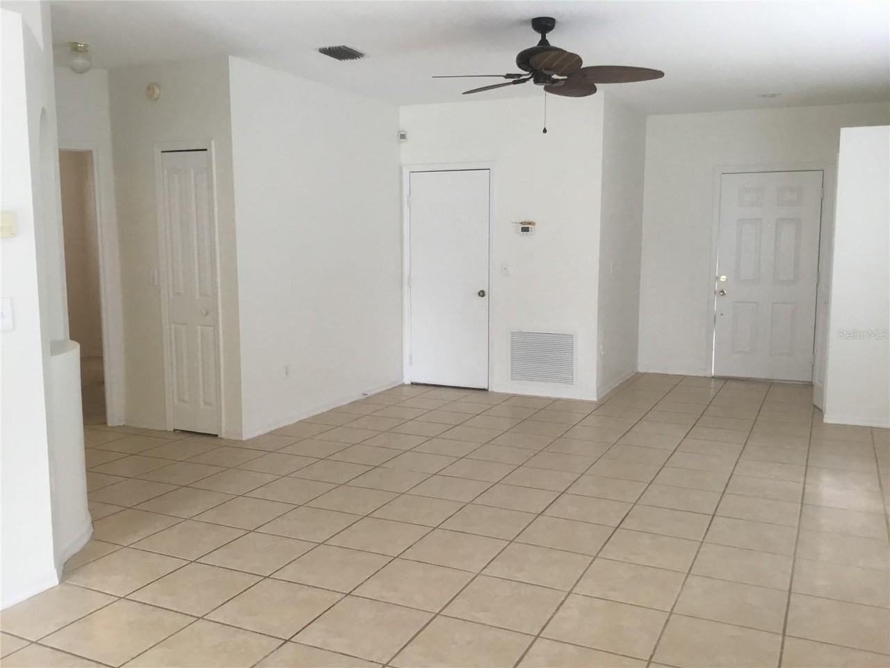 2482 Sagemont Dr - Photo 5 of 16