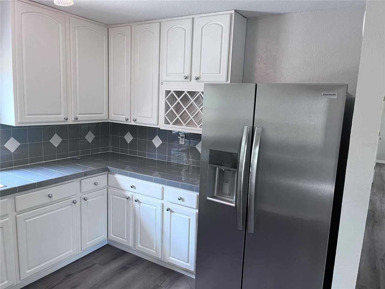 6524 48th Avenue Dr E - Photo 4 of 16