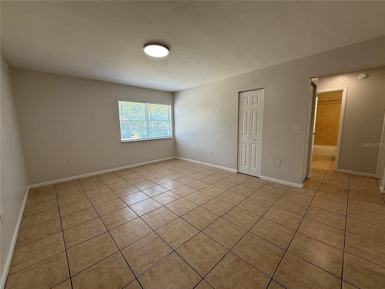 6104 Sw 12th Pl #3 - Photo 3 of 11