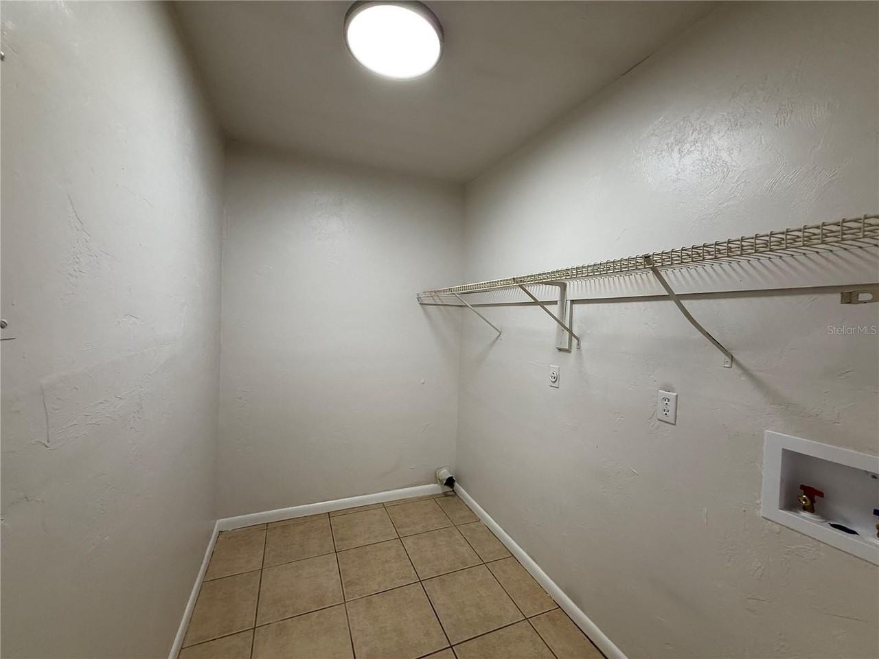 6104 Sw 12th Pl #3 - Photo 4 of 11