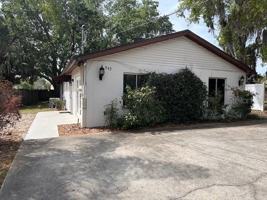 featured image of 542 E Caroline St