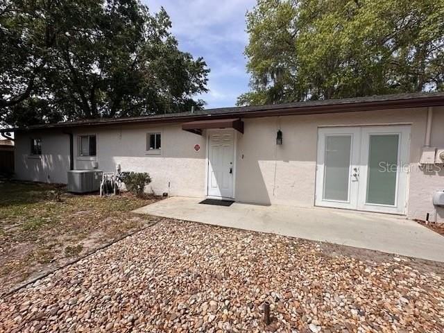 542 E Caroline St - Photo 2 of 11