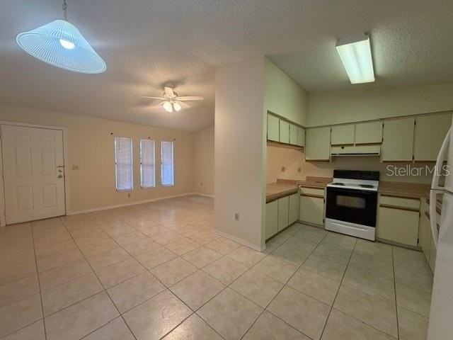 32818 Lake Square Ct #10 - Photo 4 of 8