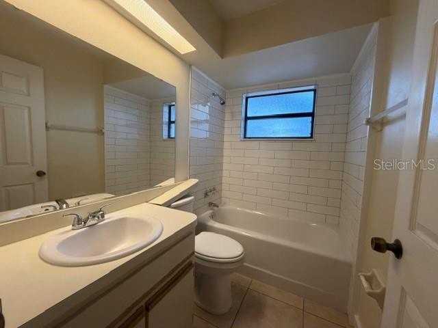 32818 Lake Square Ct #10 - Photo 7 of 8