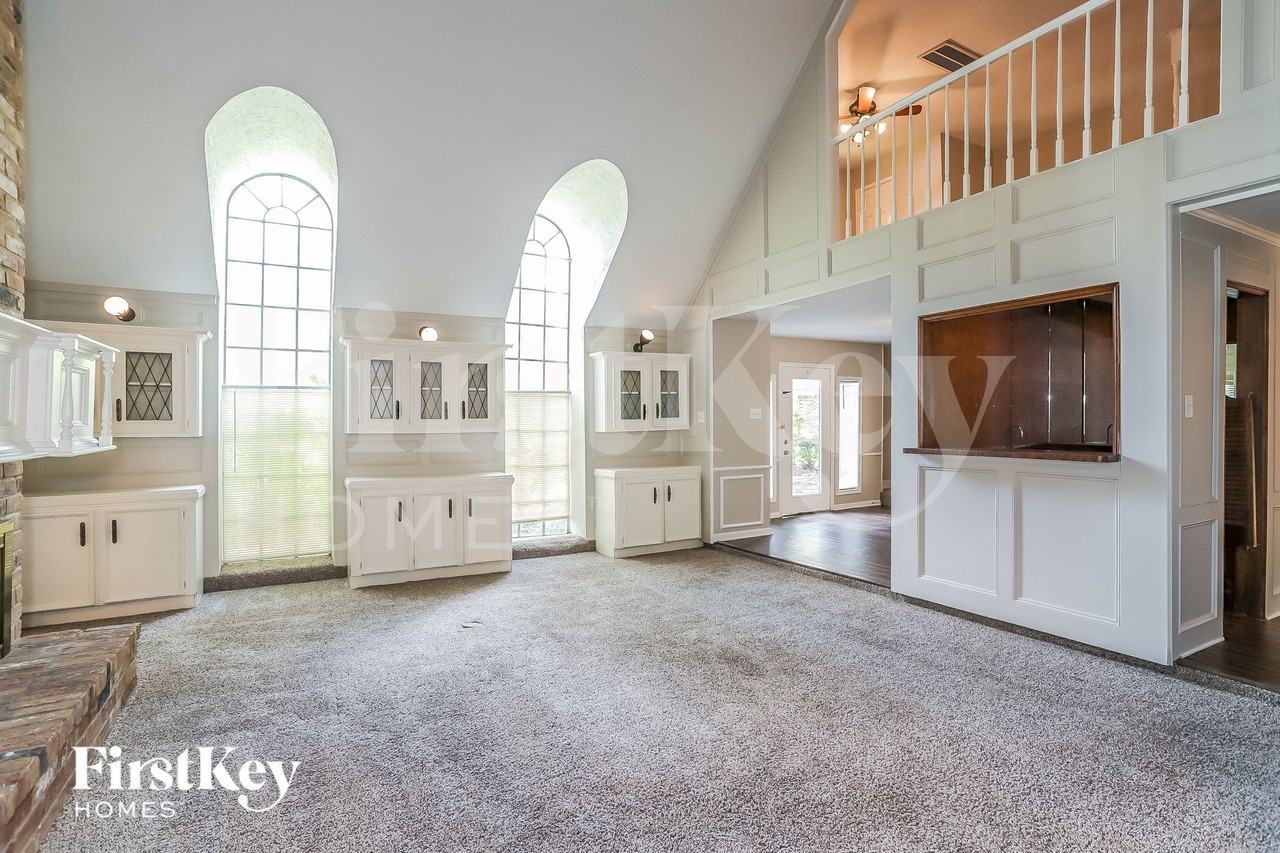 6511 Misty Spring Ln - Photo 4 of 15