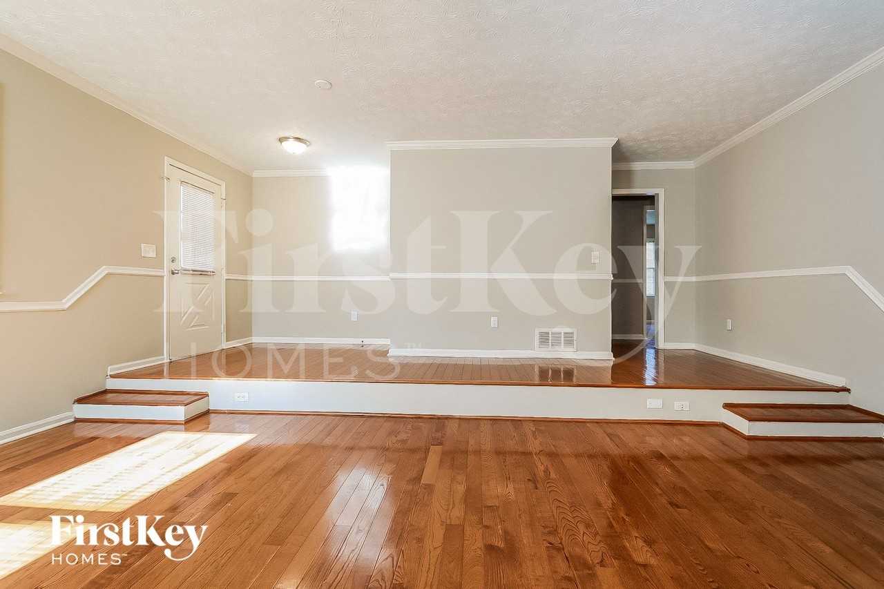 600 Inglenook Dr - Photo 3 of 15