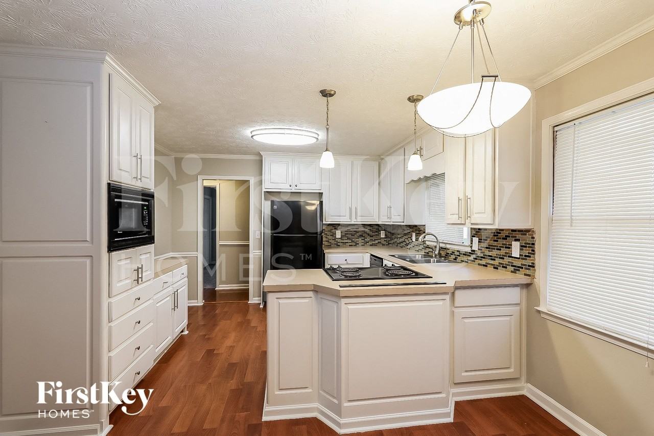 600 Inglenook Dr - Photo 4 of 15