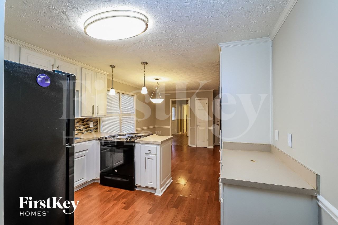 600 Inglenook Dr - Photo 5 of 15