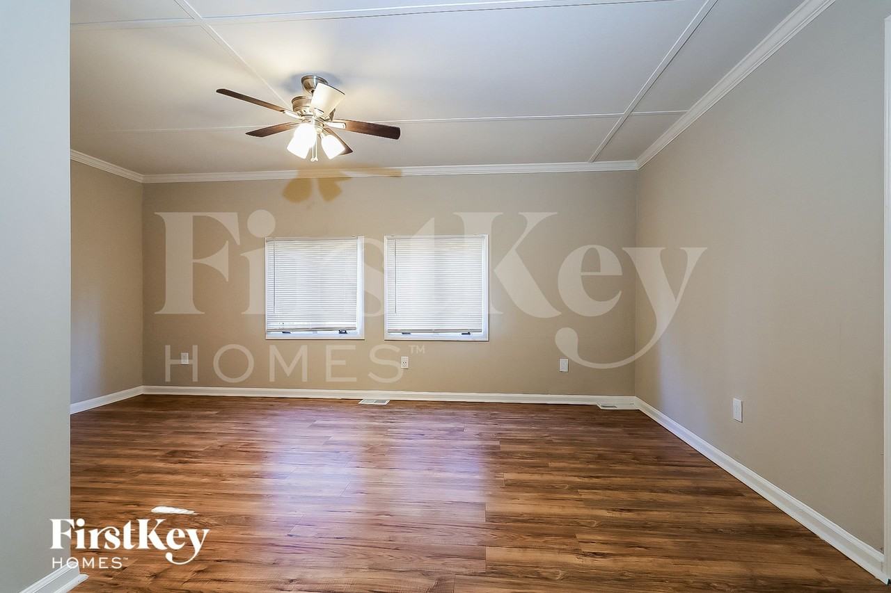 600 Inglenook Dr - Photo 6 of 15