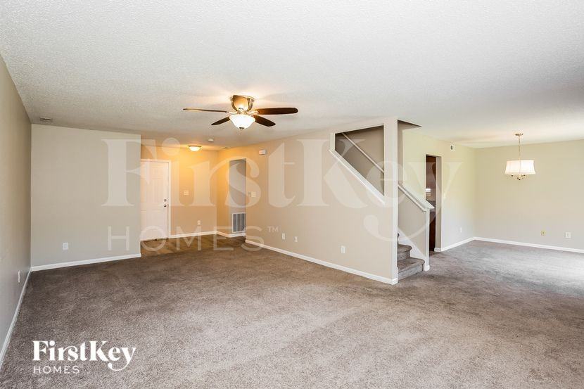 5971 Liverpool Ln - Photo 3 of 15